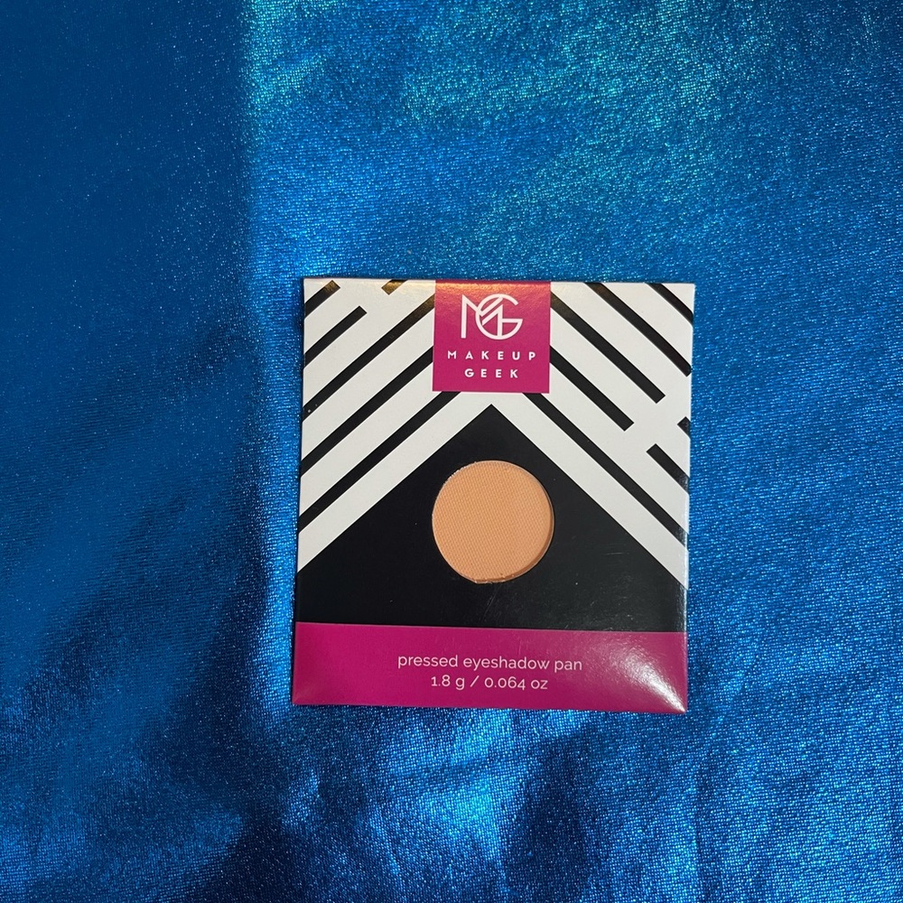 MAKEUPGEEK *PEACH SMOOTHIE